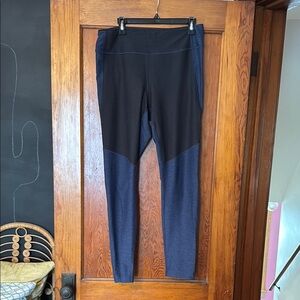 Outdoor Voices Black and Blue Colorblock Leggings XL
